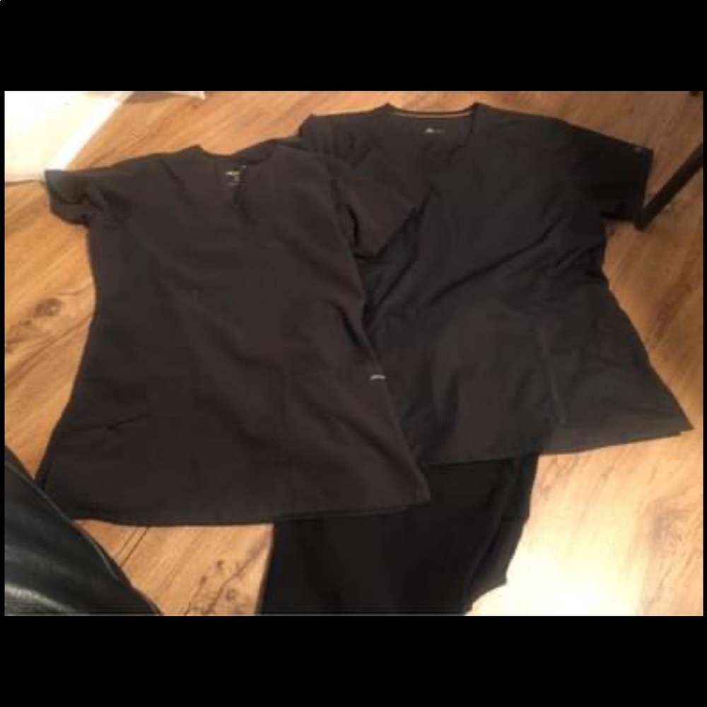 Women’s black scrub set 2 shirts one pant